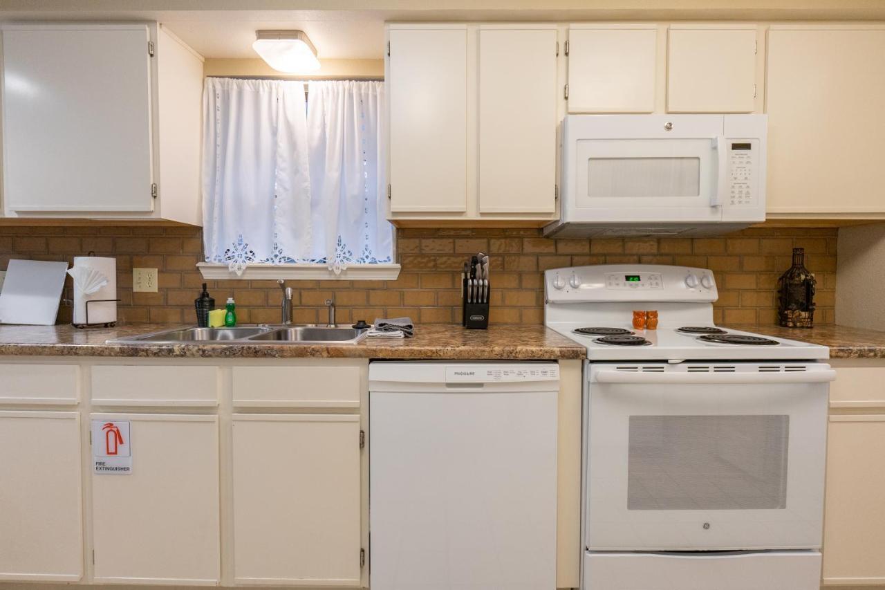2br Penthouse - 2 Pools - Close To The Strip - Free Tickets Included - Fhc-24 *