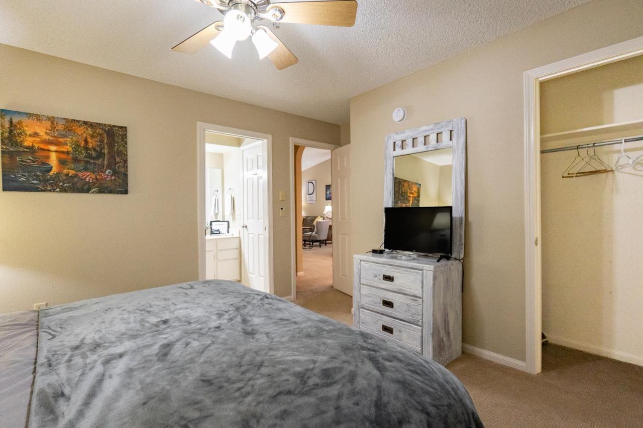 2br Penthouse - 2 Pools - Close To The Strip - Free Tickets Included - Fhc-24 Holiday home